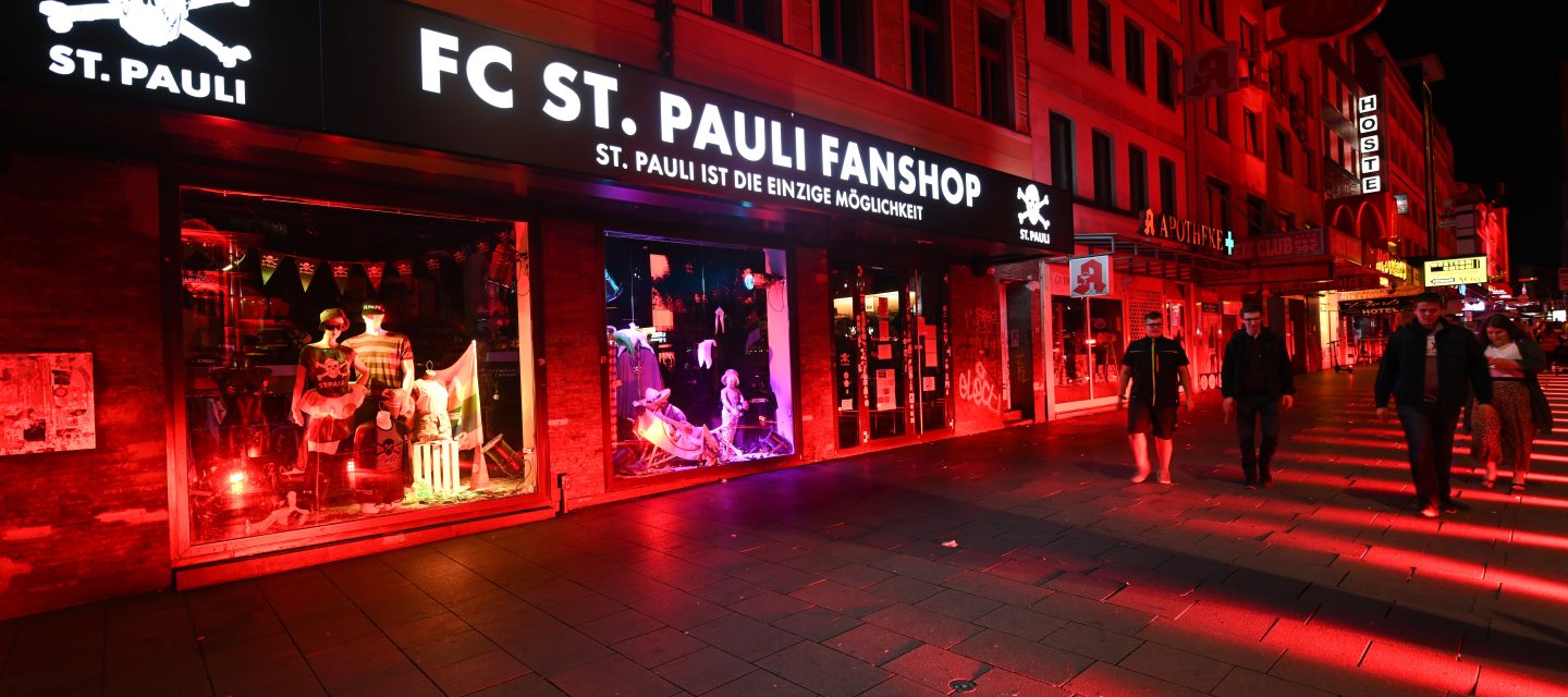 St. Pauli - eigenzinnige club in een buurt waar alles te koop is