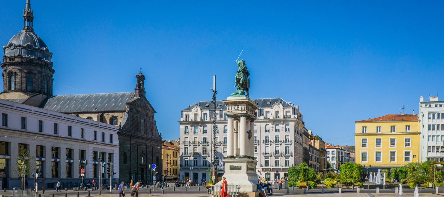 Clermont Place de Jaude Shutterstock 1901452276 1